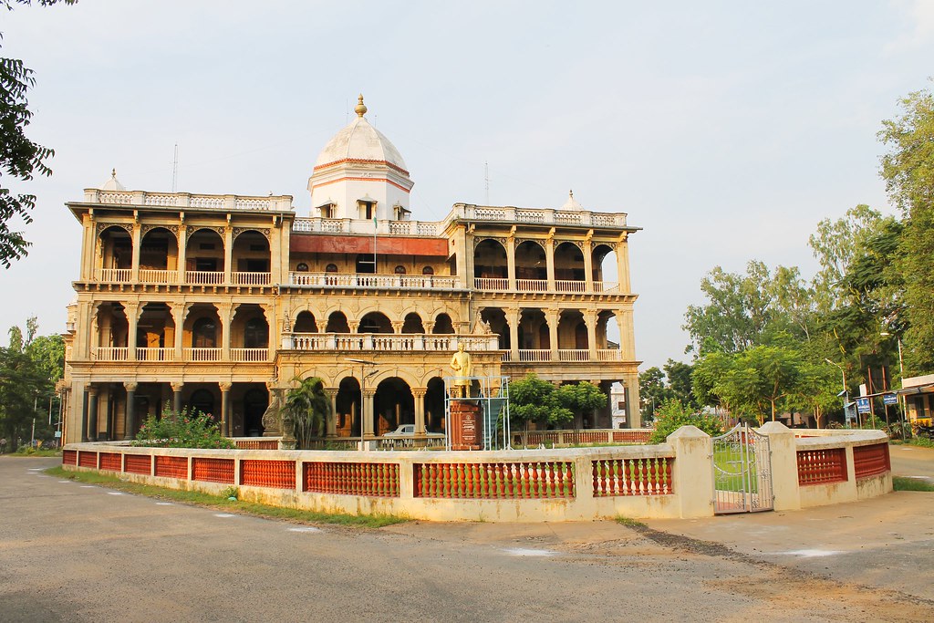 Trichy to Pudukkottai Cab